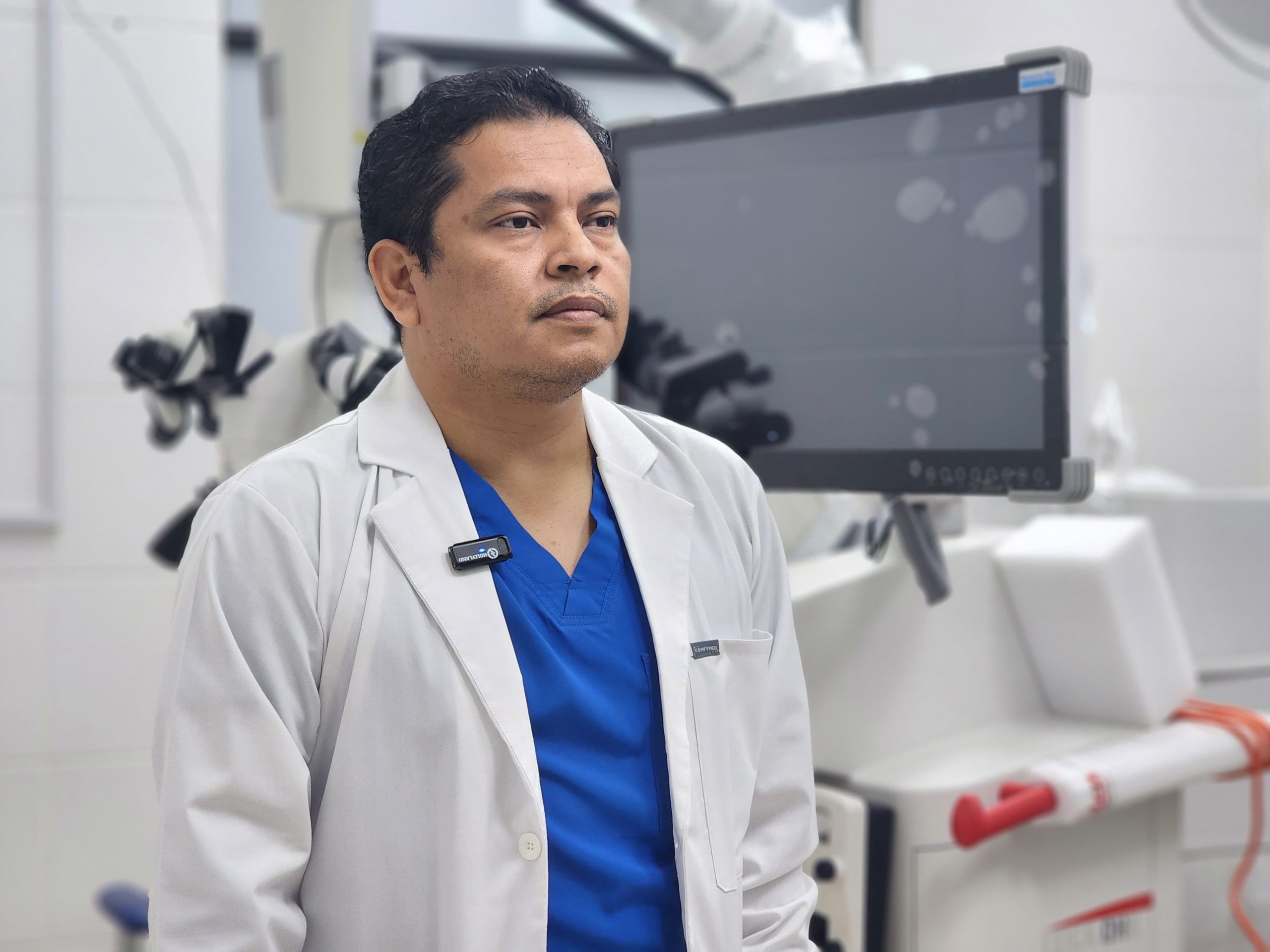 Dr. Carlos Bayona
